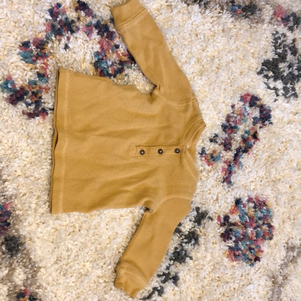 Mustard yellow long sleeve Henley
